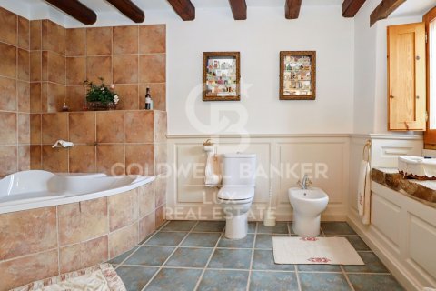 Продажа дома в Жирона, Герона, Испания 6 спален, 876м2 №160163 - фото 12