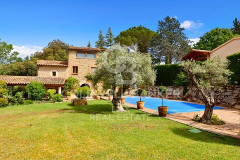 House for sale in Girona, Spain 6 bedrooms, 876 sq.m. No. 160163 - photo 28
