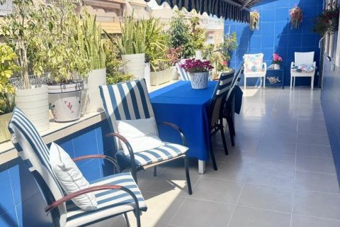 Apartamento en venta en Torrevieja, Alicante, España 1 dormitorio, 150 m2 No. 181869 - foto 2