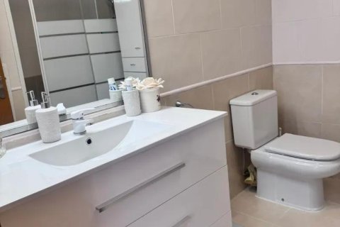 Apartamento en venta en Torrevieja, Alicante, España 1 dormitorio, 150 m2 No. 181869 - foto 13