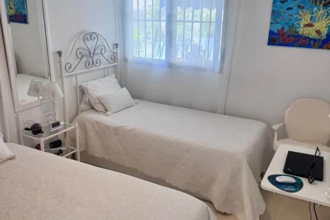 Apartamento en venta en Torrevieja, Alicante, España 1 dormitorio, 150 m2 No. 181869 - foto 11