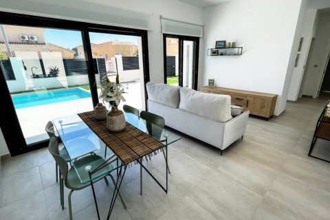 Villa pārdošanā Pilar de la Horadada, Alicante, Spānijā 3 istabas, 92 m2 Nr. 176640 - attēls 3