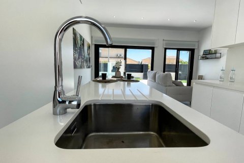 Villa pārdošanā Pilar de la Horadada, Alicante, Spānijā 3 istabas, 92 m2 Nr. 176640 - attēls 15