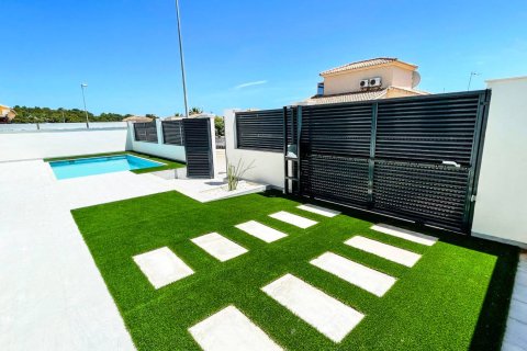 Villa pārdošanā Pilar de la Horadada, Alicante, Spānijā 3 istabas, 92 m2 Nr. 176640 - attēls 23