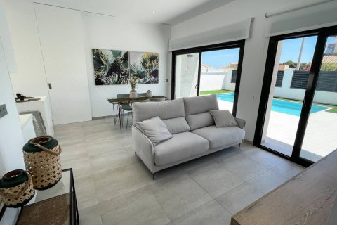 Villa pārdošanā Pilar de la Horadada, Alicante, Spānijā 3 istabas, 92 m2 Nr. 176640 - attēls 21