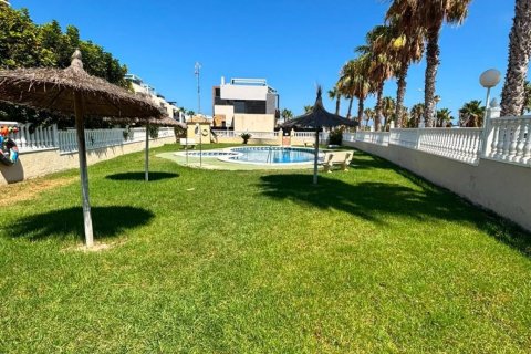 Bungalow till salu i Cabo Roig, Alicante, Spanien 2 sovrum, 68 kvm. Nr. 194501 - foto 4