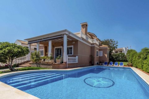Продажа квартиры в Торревьеха, Аликанте, Испания 6 спален, 392м2 №194499 - фото 3