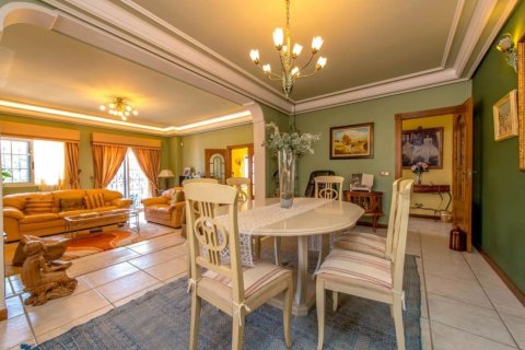 Продажа квартиры в Торревьеха, Аликанте, Испания 6 спален, 392м2 №194499 - фото 13