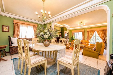 Продажа квартиры в Торревьеха, Аликанте, Испания 6 спален, 392м2 №194499 - фото 7