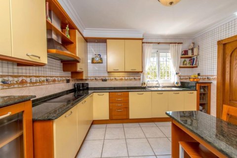 Продажа квартиры в Торревьеха, Аликанте, Испания 6 спален, 392м2 №194499 - фото 23