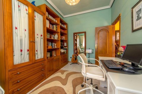 Продажа квартиры в Торревьеха, Аликанте, Испания 6 спален, 392м2 №194499 - фото 15