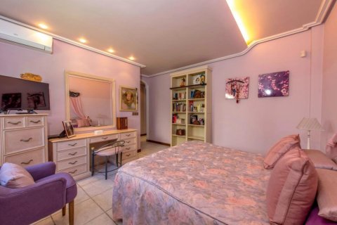 Продажа квартиры в Торревьеха, Аликанте, Испания 6 спален, 392м2 №194499 - фото 22