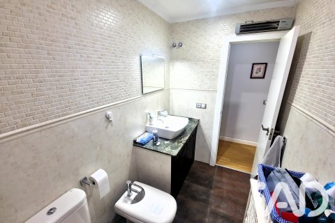 Продажа квартиры в Аликанте, Испания 3 спальни, 140м2 №187769 - фото 16