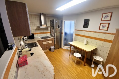 Продажа квартиры в Аликанте, Испания 3 спальни, 140м2 №187769 - фото 7