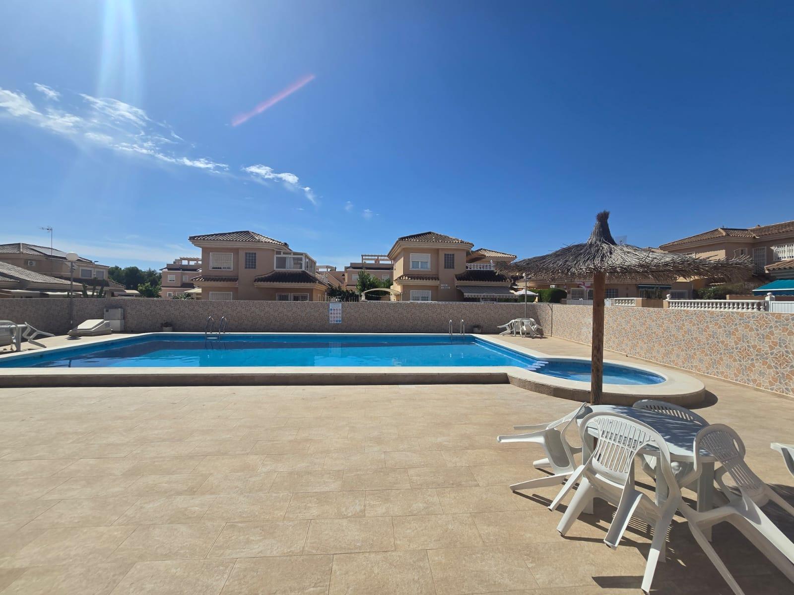 Villa in Los Balcones, Alicante, Spanien 3 Schlafzimmer, 98 m2 Nr. 196975