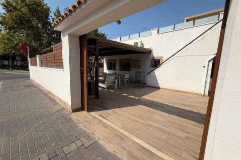 Kaupunkipientalo myytävänä Torrevieja, Alicante, Espanja, 2 makuuhuonetta, 80 m2 No. 196974 - kuva 8