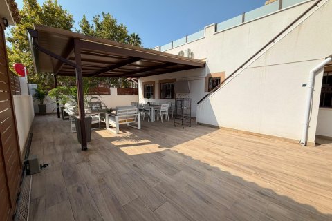 Kaupunkipientalo myytävänä Torrevieja, Alicante, Espanja, 2 makuuhuonetta, 80 m2 No. 196974 - kuva 7