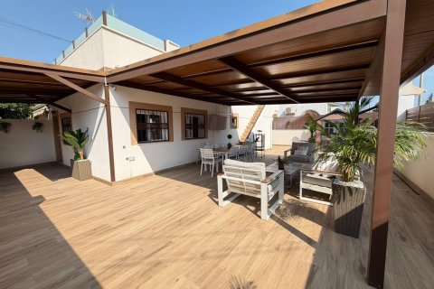 Kaupunkipientalo Torrevieja, Alicante, Espanja 2 makuuhuonetta, 80 m2 No. 196974