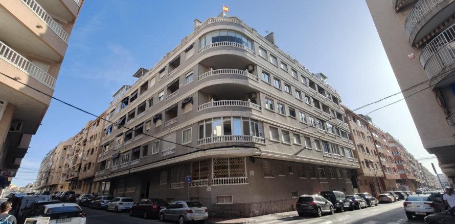 Appartamento a Torrevieja, Alicante, Spagna 2 camere da letto, 74 mq. N° 196976