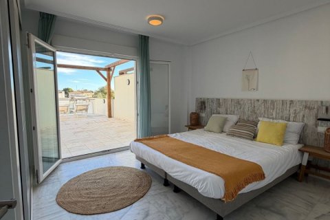 Продажа квартиры в Эль Кампельо, Аликанте, Испания 2 спальни, 68м2 №180768 - фото 6