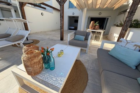 Продажа квартиры в Эль Кампельо, Аликанте, Испания 2 спальни, 68м2 №180768 - фото 11