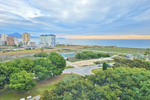 Huoneisto El Campello, Alicante, Espanja 2 makuuhuonetta, 105 m2 No. 180769