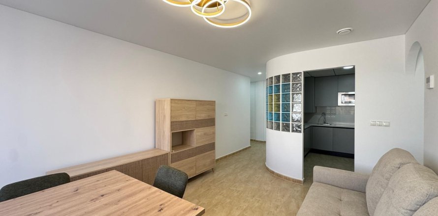 Appartamento a Torrevieja, Alicante, Spagna 3 camere da letto, 115 mq. N° 146748