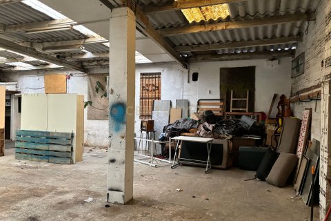 House for sale in Barcelona, Spain 4 bedrooms, 188 sq.m. No. 167223 - photo 6
