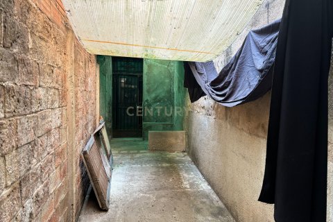 House for sale in Barcelona, Spain 4 bedrooms, 188 sq.m. No. 167223 - photo 2