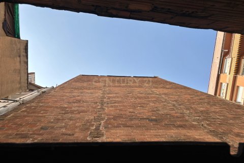House for sale in Barcelona, Spain 4 bedrooms, 188 sq.m. No. 167223 - photo 8