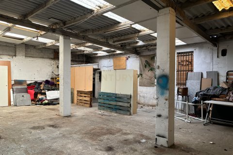 House for sale in Barcelona, Spain 4 bedrooms, 188 sq.m. No. 167223 - photo 11