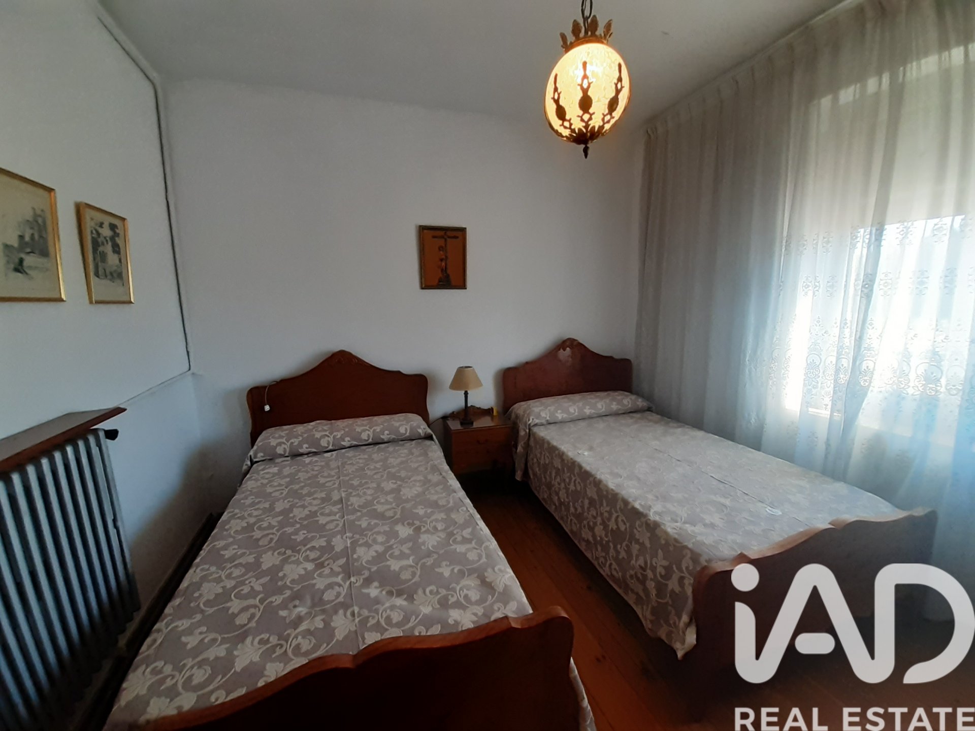 Hus i La Baneza, Leon, Spanien 10 sovrum, 400 kvm. Nr. 185009