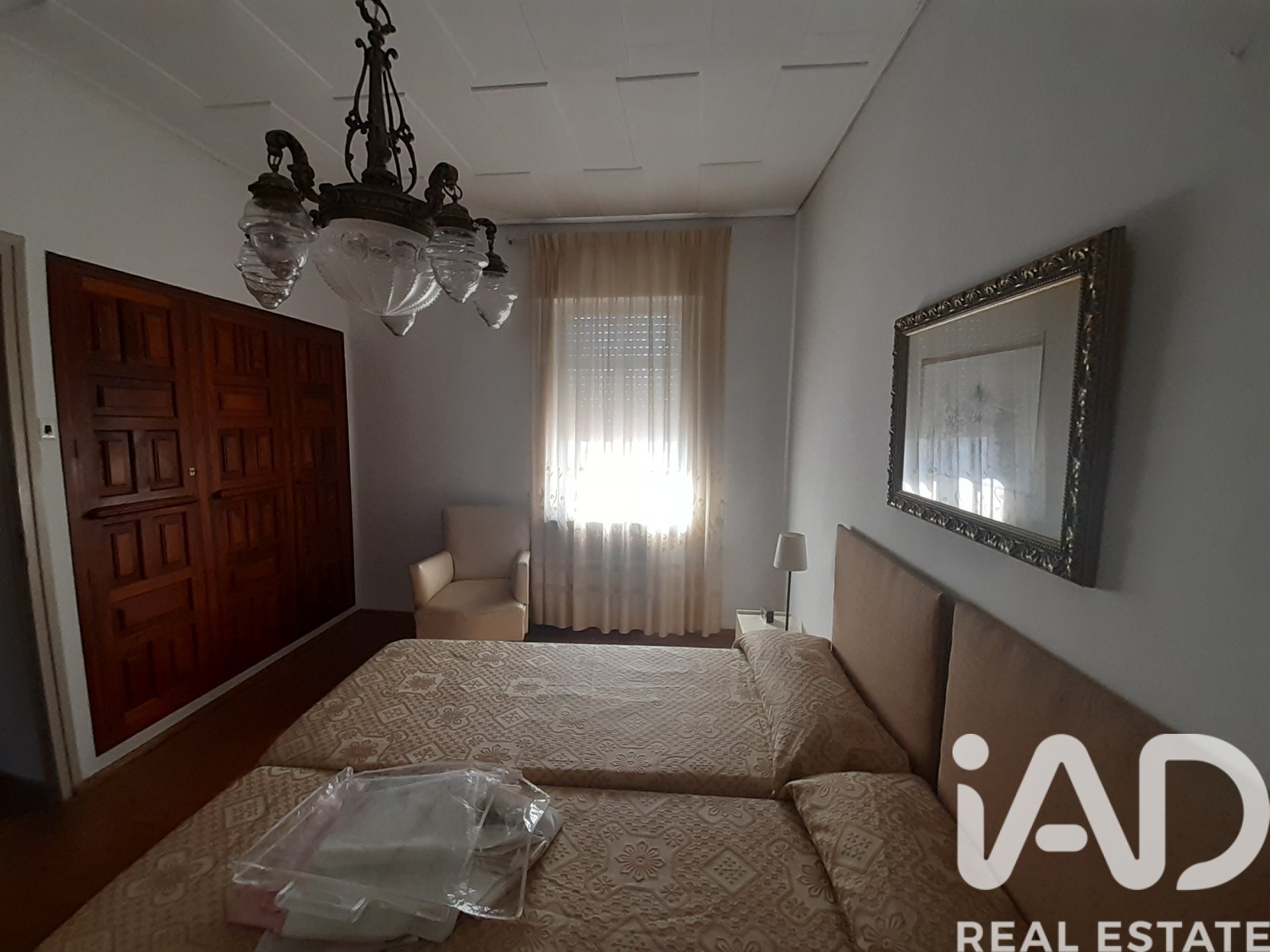 Hus i La Baneza, Leon, Spanien 10 sovrum, 400 kvm. Nr. 185009