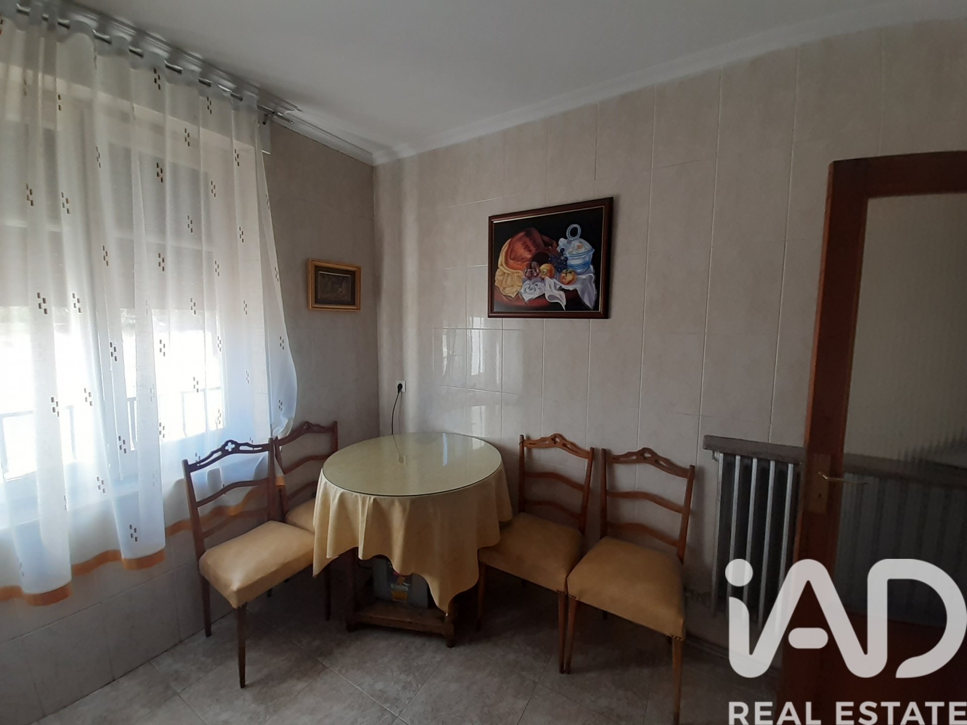 Hus i La Baneza, Leon, Spanien 10 sovrum, 400 kvm. Nr. 185009