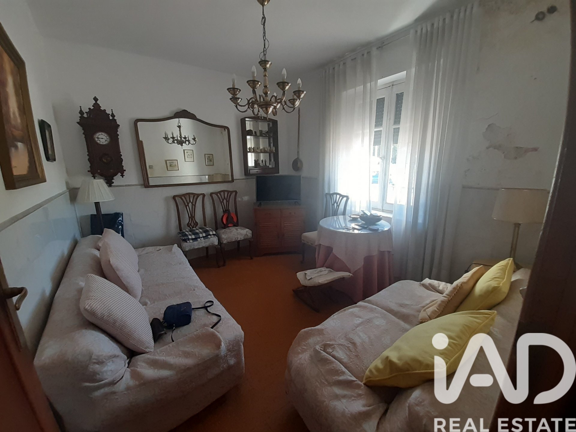 Hus i La Baneza, Leon, Spanien 10 sovrum, 400 kvm. Nr. 185009