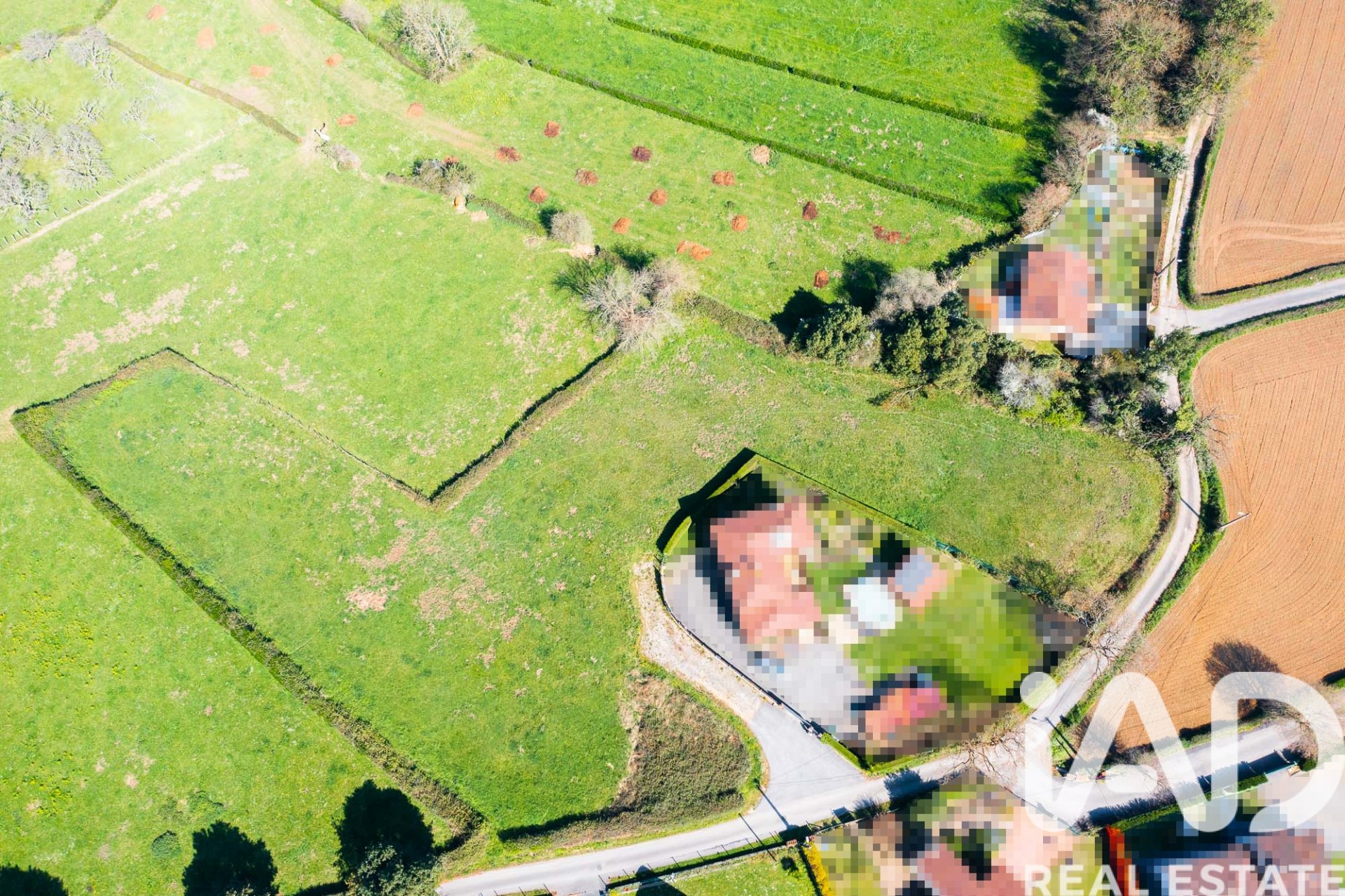 Land plot à Siero, Asturias, Espagne 1251.8 m2 No. 185006