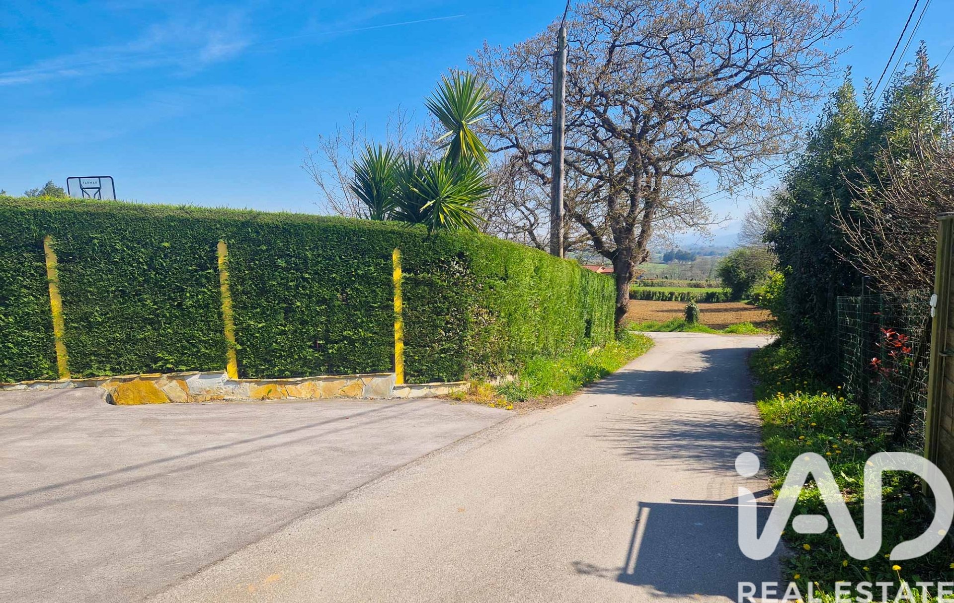 Land plot à Siero, Asturias, Espagne 1251.8 m2 No. 185006