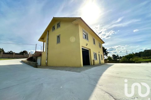 Hus till salu i Coiros, A Coruna, Spanien 5 sovrum, 243 kvm. Nr. 153557 - foto 8