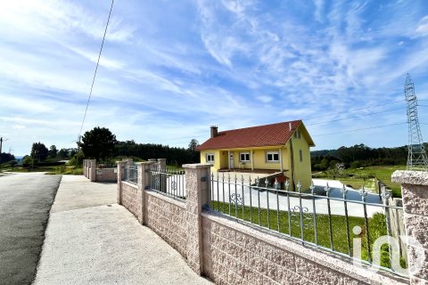 Hus till salu i Coiros, A Coruna, Spanien 5 sovrum, 243 kvm. Nr. 153557 - foto 5