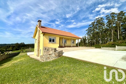 Hus till salu i Coiros, A Coruna, Spanien 5 sovrum, 243 kvm. Nr. 153557 - foto 4
