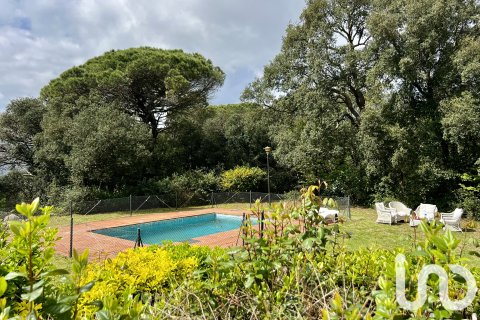 Продажа квартиры в Досриус, Барселона, Испания 4 спальни, 150м2 №153555 - фото 16