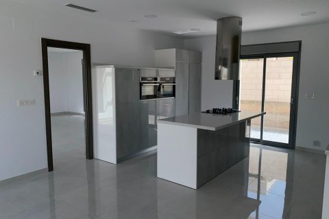 Huvila myytävänä Pinoso, Alicante, Espanja, 4 makuuhuonetta, 165 m2 No. 171652 - kuva 10