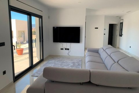 Villa till salu i Pinoso, Alicante, Spanien 4 sovrum, 180 kvm. Nr. 171654 - foto 6