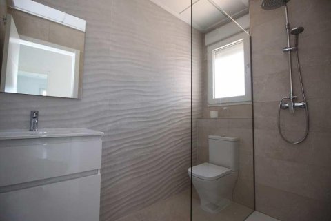 Villa till salu i Pinoso, Alicante, Spanien 4 sovrum, 245 kvm. Nr. 171650 - foto 10