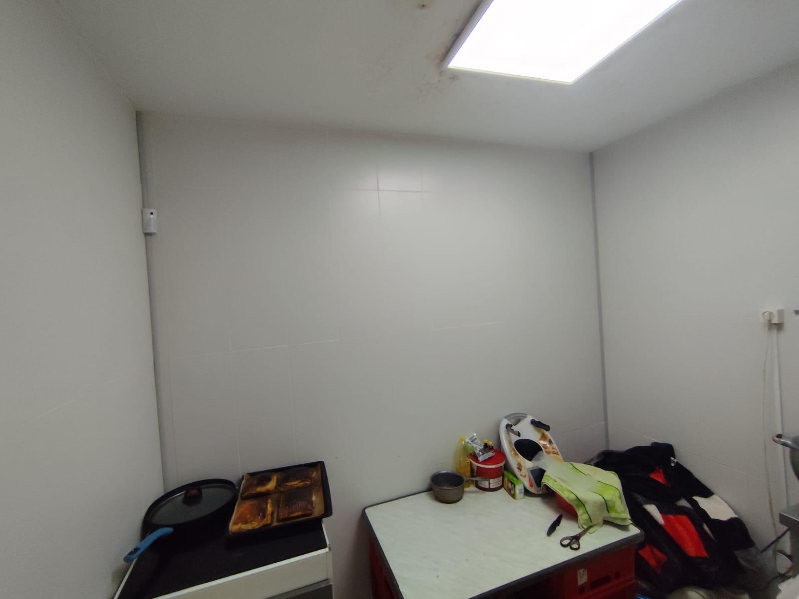 Propiedad comercial en Torrevieja, Alicante, España 4 dormitorios, 91 m2 No. 155688
