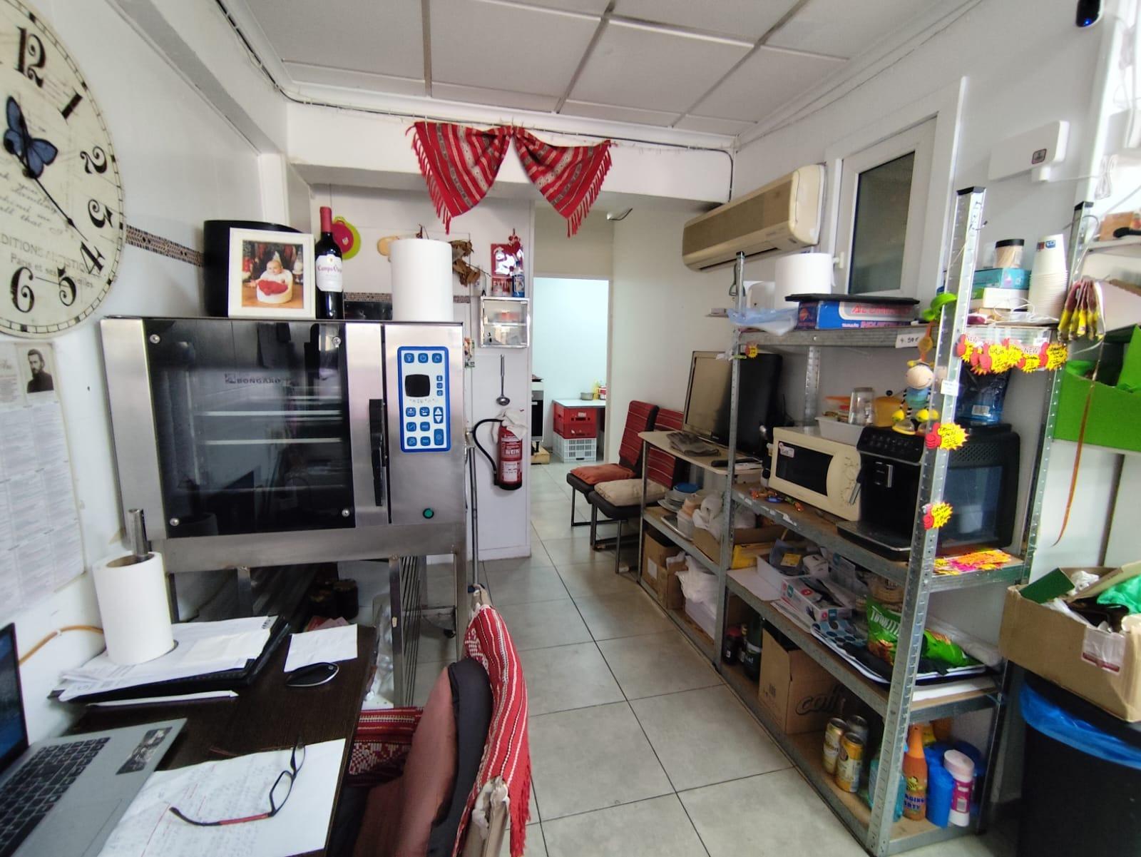 Propiedad comercial en Torrevieja, Alicante, España 4 dormitorios, 91 m2 No. 155688