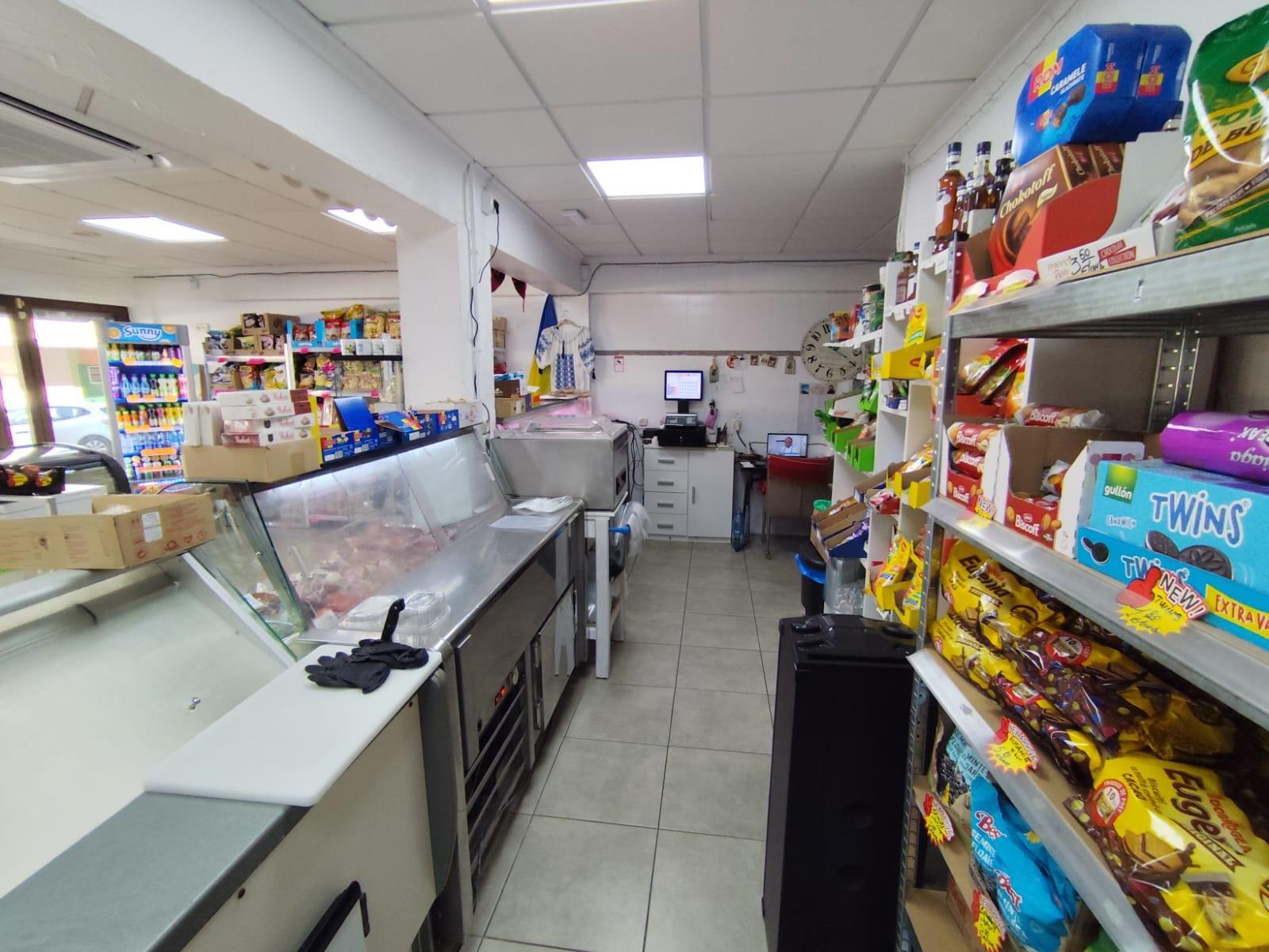 Propiedad comercial en Torrevieja, Alicante, España 4 dormitorios, 91 m2 No. 155688