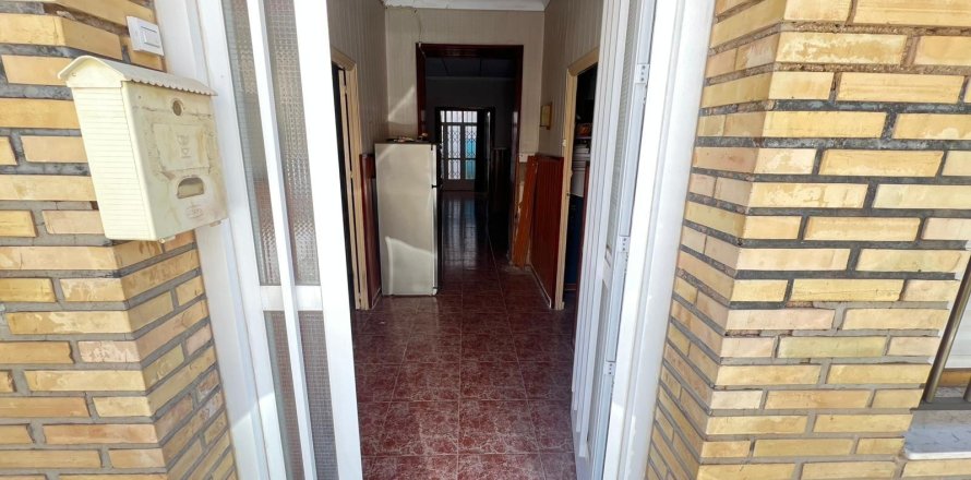 Wohnung in Torrevieja, Alicante, Spanien 4 Schlafzimmer, 120 m2 Nr. 155683