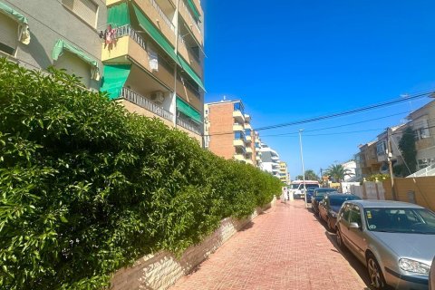Apartament w Punta Prima, Alicante, Hiszpania 3 sypialnie, 92 mkw. nr 155685 – zdjęcie 2