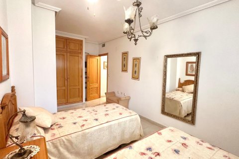 Apartament w Torrevieja, Alicante, Hiszpania 1 sypialnia, 83 mkw. nr 155684 – zdjęcie 18